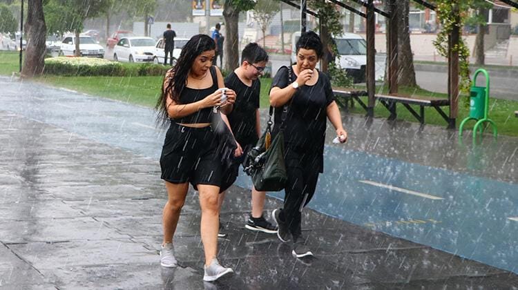 Son dakika... Meteoroloji saat verip uyardı! Sağanak bugün yine geliyor 2 son-dakika-meteoroloji-saat-verip-uyardi-saganak-bugun-yine-geliyor-BPFI7e8D.jpg