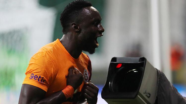 Mbaye Diagne’den flaş paylaşım! “Süper Lig’in en iyisi”