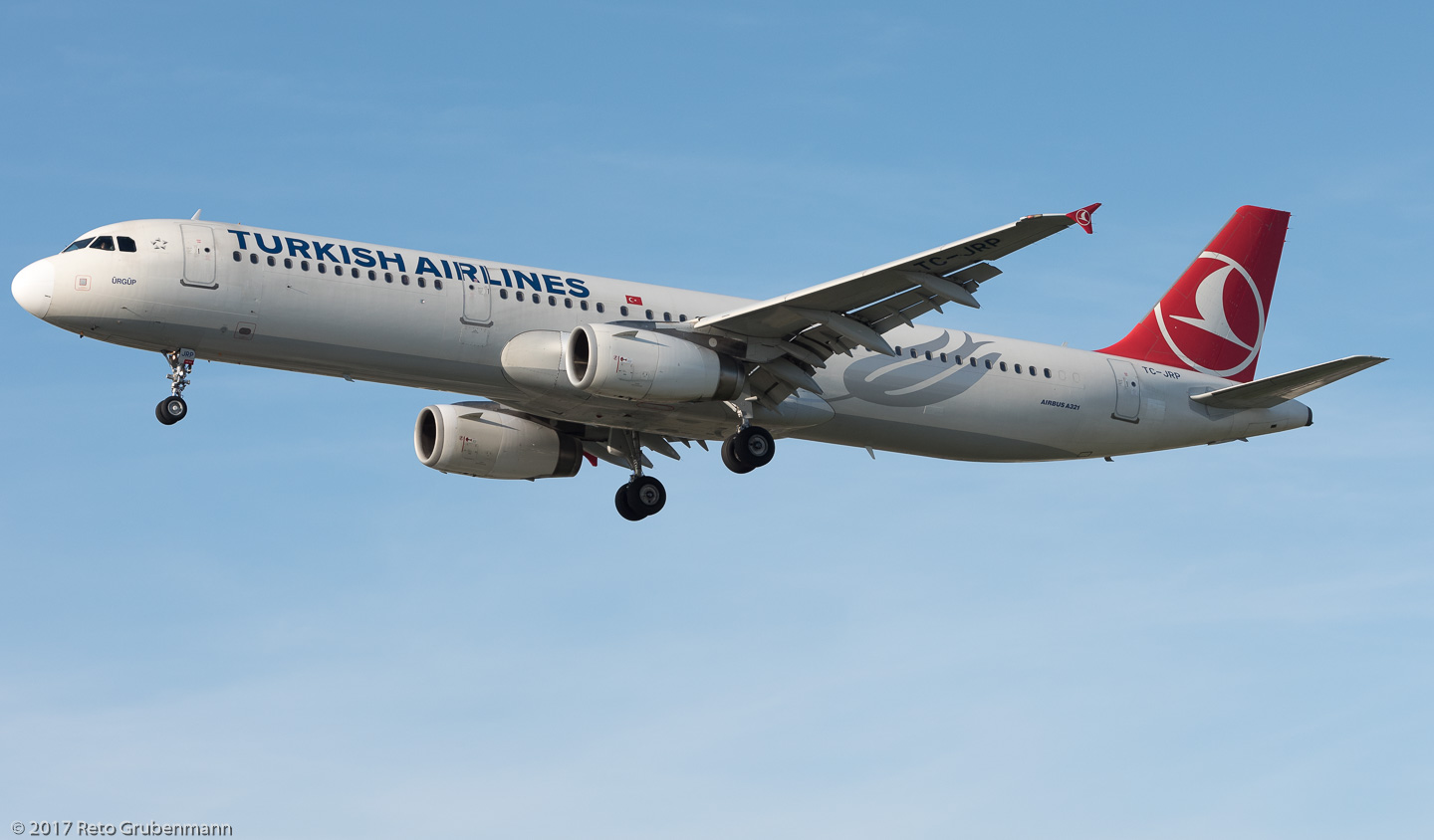 TurkishAirlines_A321_TC-JRP_ZRH170413