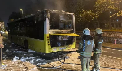 Üsküdar’da İETT otobüsü yandı