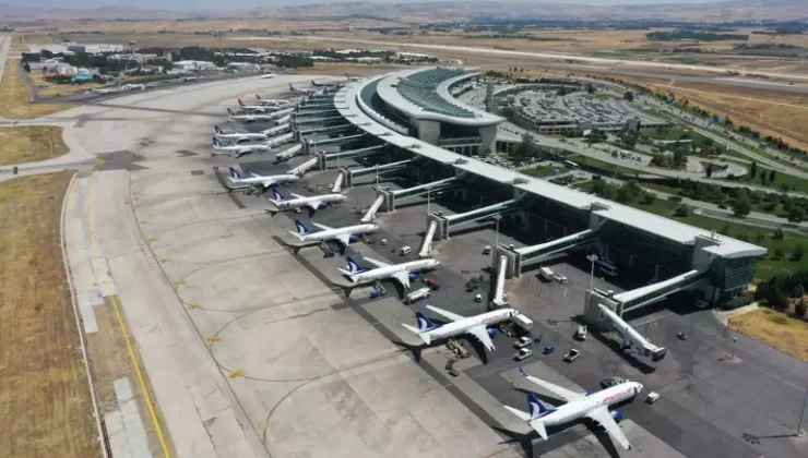 Türkiye’de Havayolu Trafiği Rekor Seviyeye Ulaştı: Yolcu Sayısında Büyük Artış