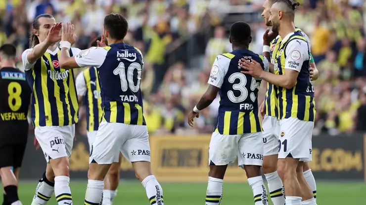 Süper Lig’de Fenerbahçe İstanbulspor’u Gururla Uğurladı