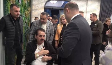 İbrahim Tatlıses, Şanlıurfa’da Başkan Gürpınar Tarafından Karşılandı