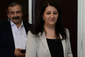 0 33 - DEM Parti’den İmralı Görüşmesi Açıklaması: "Önceki Süreçlerden Çok Daha Umutluyuz"