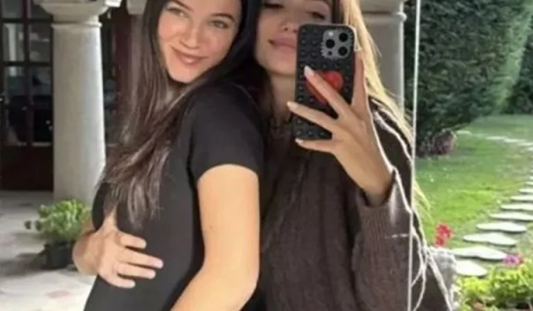 PINAR DENİZ HAMİLELİK HEYECANINI PAYLAŞTI: BELİRGİNLEŞEN GÖBEĞİYLE DİKKAT ÇEKTİ