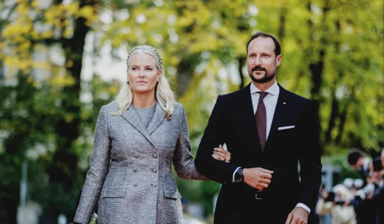 NORVEÇ PRENSESİ METTE-MARIT KRALİYET GÖREVLERİNDEN UZAKLAŞTIRILDI