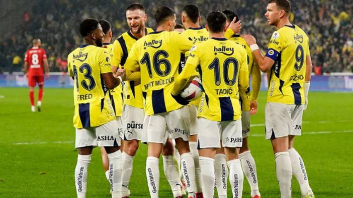 FENERBAHÇE ÇEYREK FİNAL İÇİN SAHAYA ÇIKIYOR!