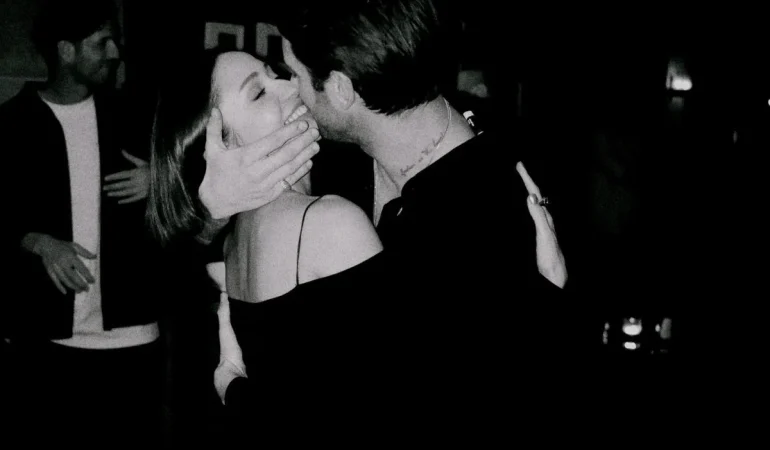 ZEYNEP BASTIK VE SERKAY TÜTÜNCÜ’DEN ROMANTİK BALI TATİLİ! FOTOĞRAFLARINA BEĞENİ YAĞDI