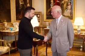 ingiltere-krali-3-charles-ukrayna-devlet-baskani-zelenskiy-ile-gorustu