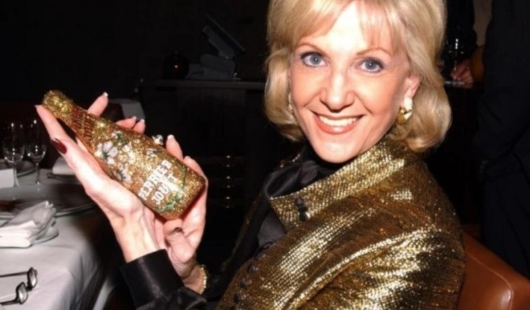 KUMARHANE KRALİÇESİ ELAINE WYNN HAYATINI KAYBETTİ