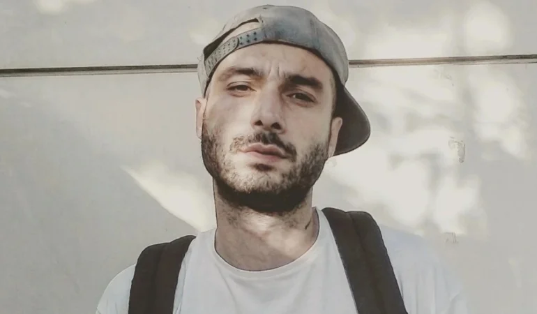 SANSAR SALVO’YA BABASINI DÖVMEKTEN HAPİS İSTEMİ