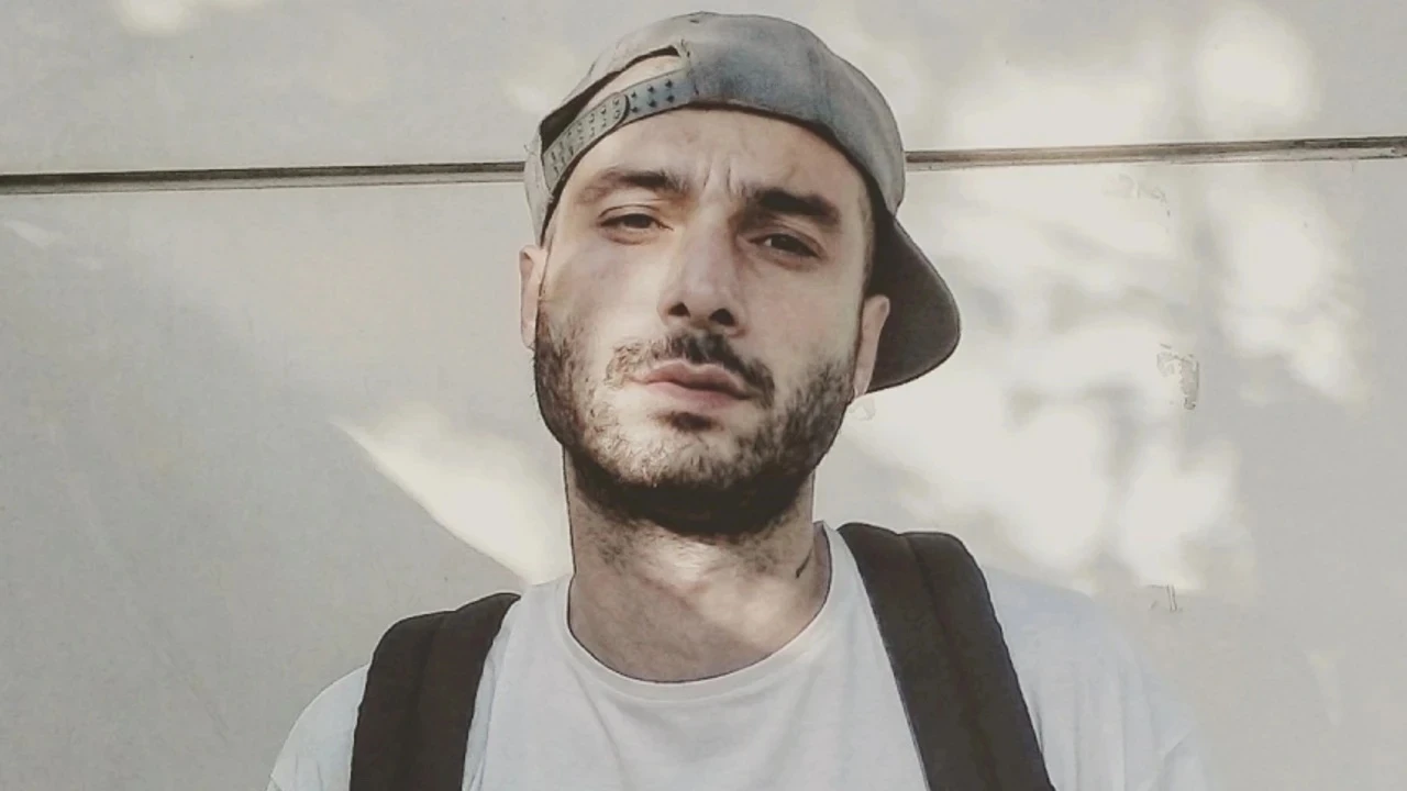 SANSAR SALVO’YA BABASINI DÖVMEKTEN HAPİS İSTEMİ 3 ayşe