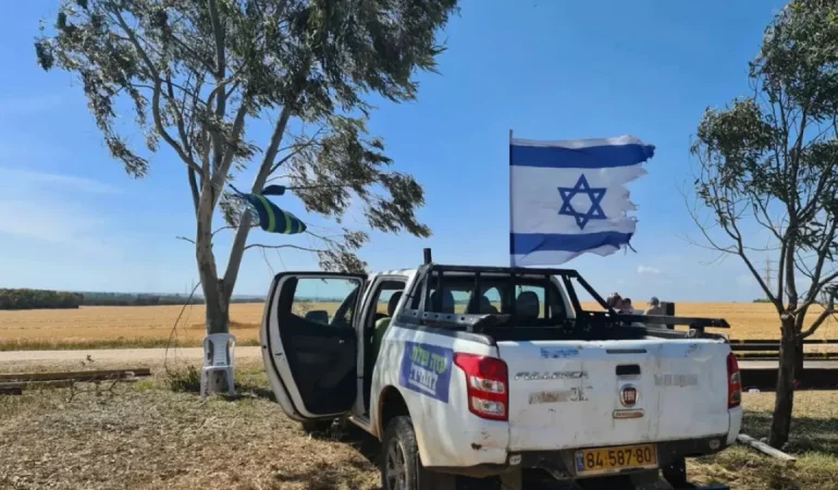 SİVİLLER SÜRÜLÜYOR, KAMPLAR KURULUYOR