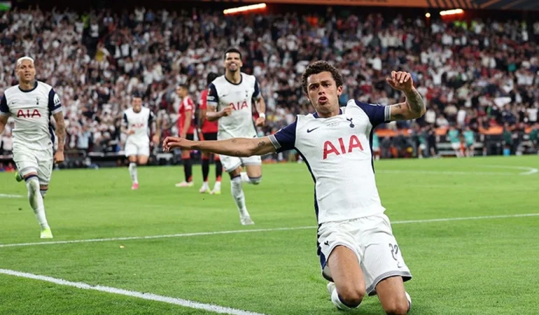 TOTTENHAM, UEFA AVRUPA LİGİ’NDE TARİH YAZDI