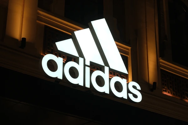 ADIDAS’TA VERİ SKANDALI! MÜŞTERİ BİLGİLERİ SIZDIRILDI