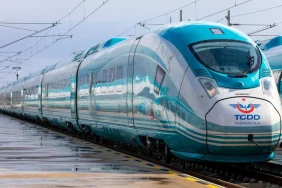 ankarada-elektrik-kesintisi-tren-seferleri-durduruldu-1