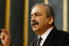 sirri-sureyya-onder-kimdir-kac-yasinda-nereli-7637