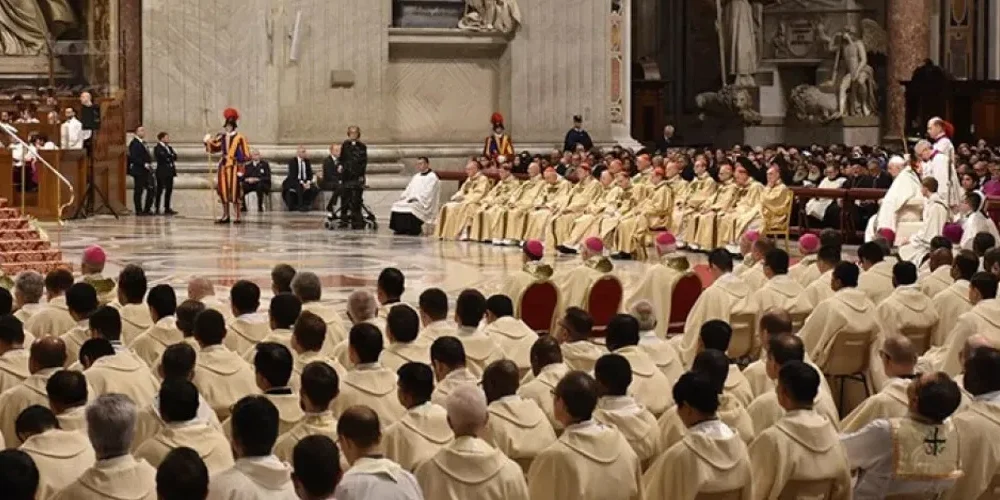 VATİKAN’DA TARİHİ SÜREÇ: YENİ PAPA’YI BELİRLEYECEK SEÇİM RESMEN BAŞLADI 2 vatikan