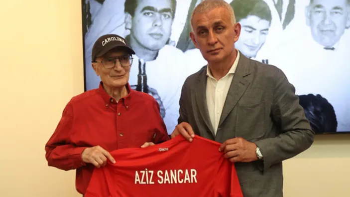 TFF Heyeti ve Milli Futbolcular Nobel Ödüllü Aziz Sancar’ı Ziyaret Etti