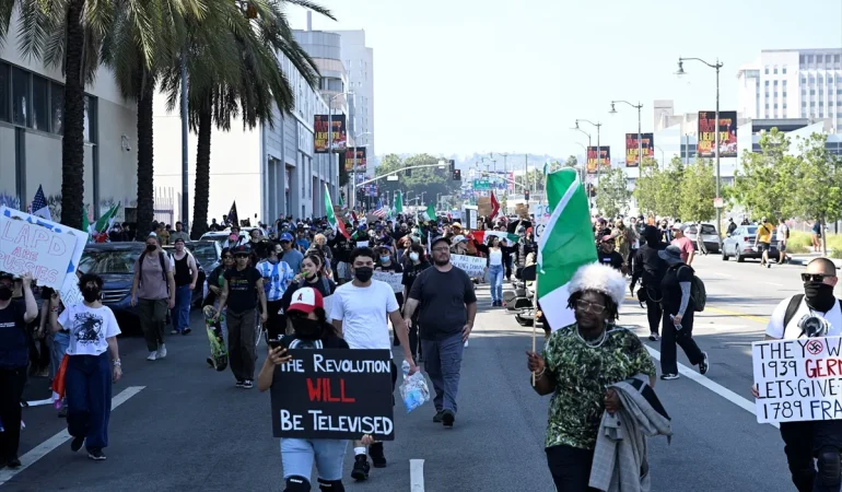 LOS ANGELES’TA SOKAĞA ÇIKMA YASAĞI