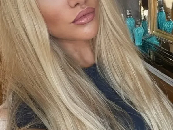 Gülşah Saraçoğlu 9 Saatlik Estetik Operasyon Sonrası İlk Kez Görüntülendi