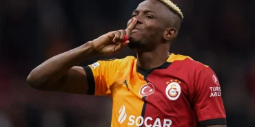 281124 Victor Osimhen of Galatasaray celebrates victory 1920.jpg