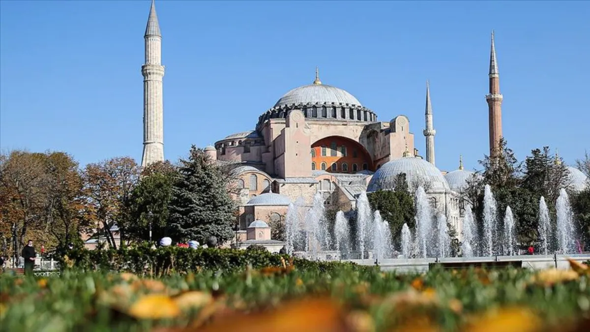 Ayasofya’ya Her Yıl Milyonlar Akın Ediyor 4 68809f19e3376838