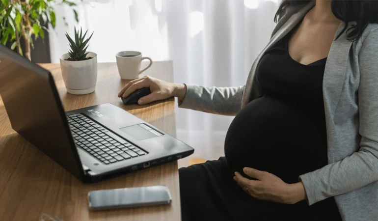 Doğum Yapan Ve Evlat Edinen Memurlara Yarı Zamanlı Çalışma Hakkı