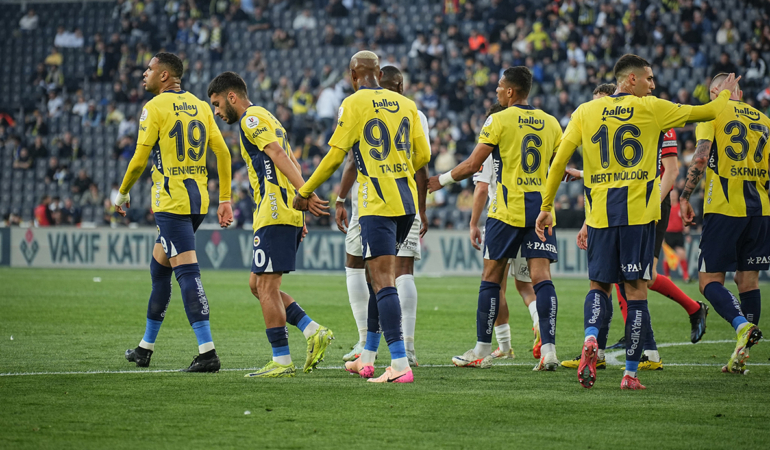 Fenerbahçe Şampiyonlar Ligi’nde Feyenoord İle Eşleşti
