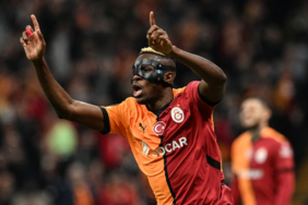 gelecegi-belirsizligini-koruyor-osimhen-galatasarayda-kalacak-mi-tyut