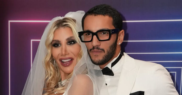 İrem Derici’den Sürpriz Ayrılık