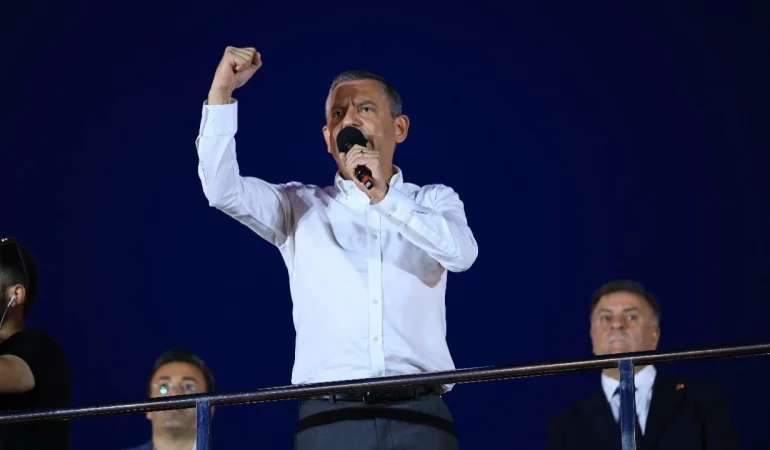 CHP MYK GÖZALTILAR GÜNDEMİYLE OLAĞANÜSTÜ TOPLANDI