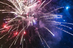 son-dakika-istanbul-valiliginden-havai-fisek-karari-28-ekime-kadar-yasak-riju_cover