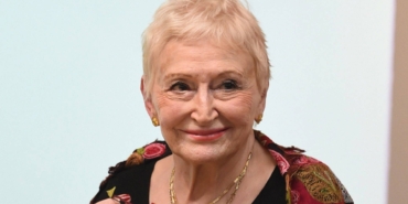 yazar-pinar-kur-hayatini-kaybetti