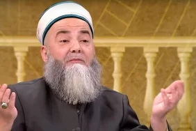 cubbeli-ahmet-hoca-rahatsizlanarak-hastaneye-kaldirildi