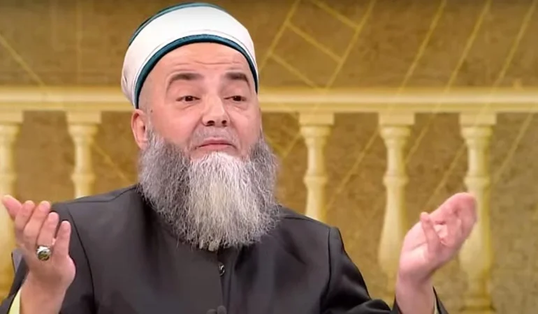 Cübbeli Ahmet Sahte Diplomaları Hedef Aldı