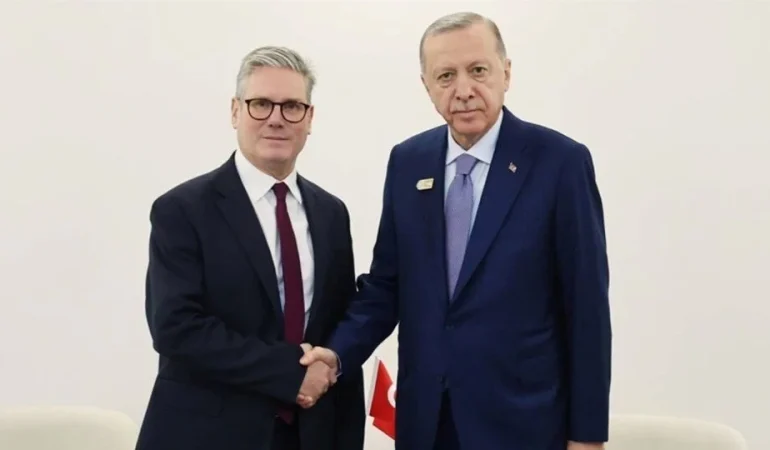 Cumhurbaşkanı Erdoğan, İngiltere Başbakanı Starmer ile Gazze’yi görüştü