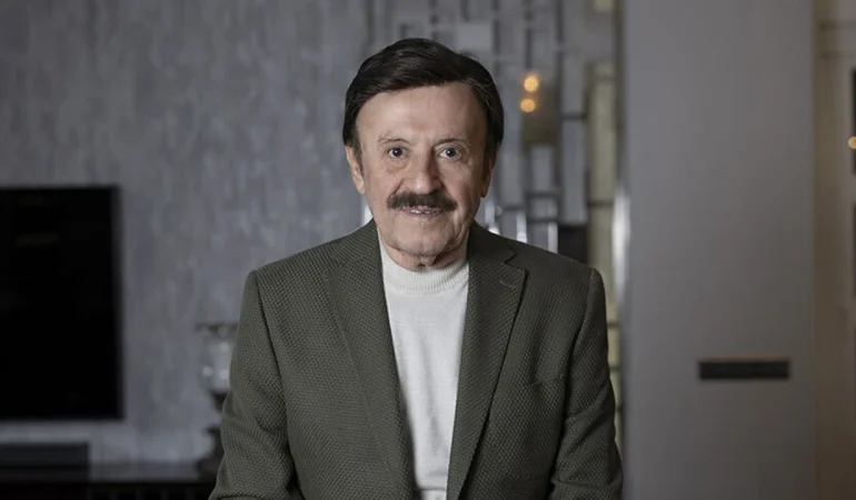 çeşme tatilinde düşen selami şahin hastanelik oldu