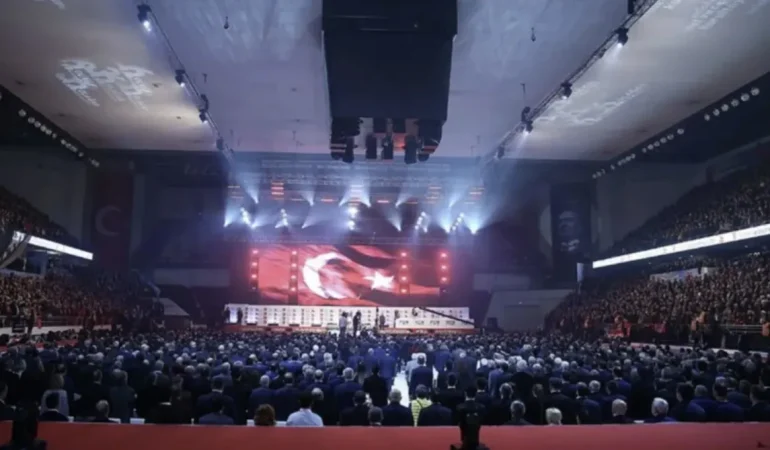 AYM, CHP’NİN KURULTAY BAŞVURUSUNU REDDETTİ