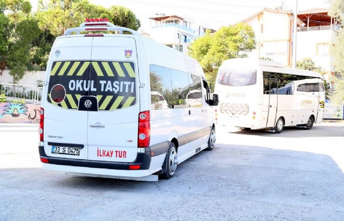 OKUL SERVİSLERİNE YENİ DÜZENLEME: VELİLER VE SÜRÜCÜLER İÇİN KRİTİK KARARLAR
