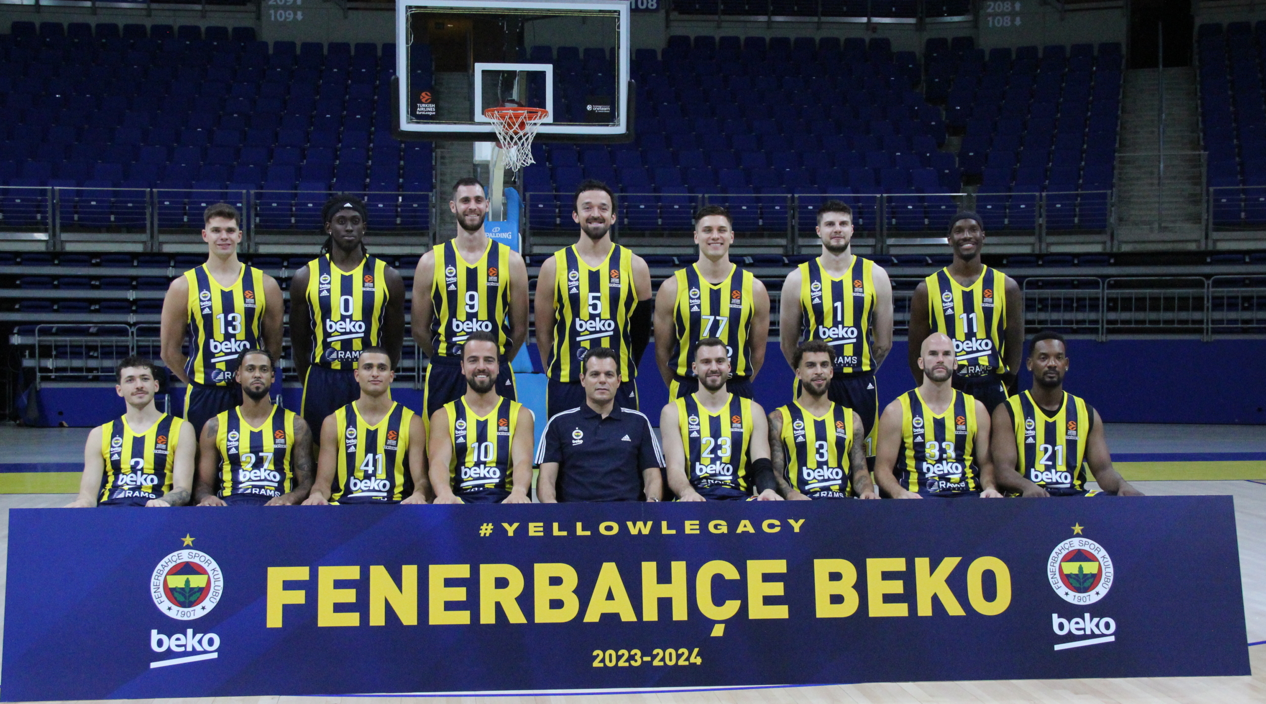 Fenerbahçe_Beko_2023-2024_Media_Day_20230926_(10)_(cropped)