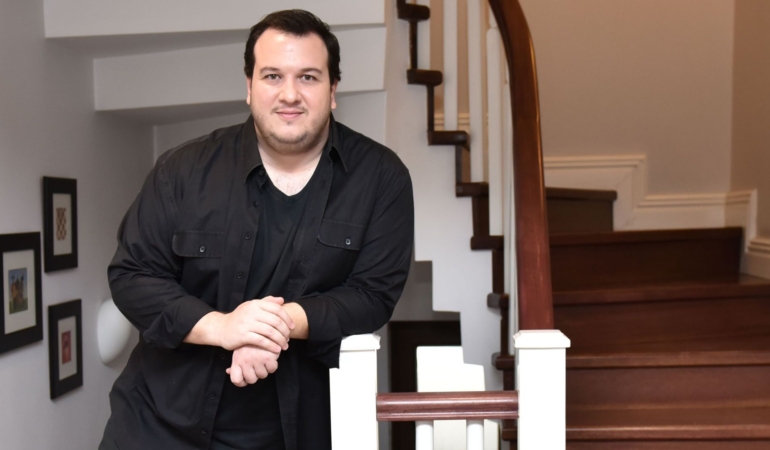 Şahan Gökbakar Londra’ya Taşındı! Çocukları İngiltere’de Okula Başladı