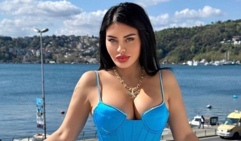 ADLİYE STİLİNE ELEŞTİRİ YAĞDI, POLAT’TAN OLAY CEVAP: “SANKİ BİKİNİ GİYİP GELDİM A*”**