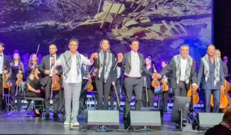 YAVUZ BİNGÖL FESTİVALDE “PUŞİ” TAKTI!