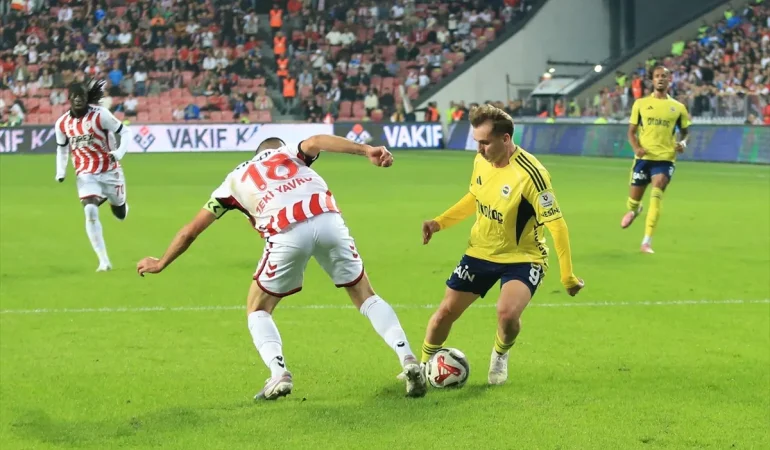 SAMSUNSPOR İLE FENERBAHÇE GOL SESİ ÇIKMAYAN MAÇTA 0-0 BERABERLİĞE İMZA ATTI