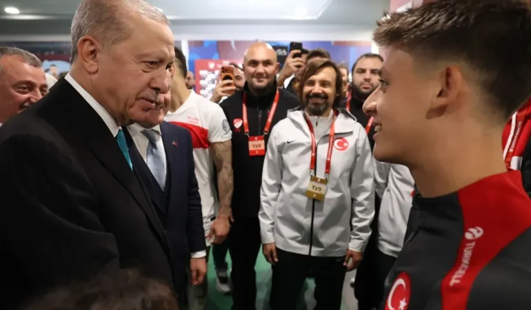Cumhurbaşkanı Erdoğan Milli Takımı Kutladı!