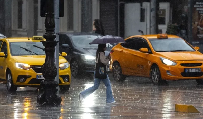 Sonbahar Sert Geliyor: Hava Soğuyor!