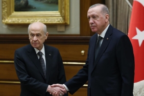 BEŞTEPE’YE GİTMEDİ AMA ERDOĞAN’A ANLAMLI BİR HEDİYE GÖNDERDİ! BAHÇELİ’DEN DİKKAT ÇEKEN CUMHURİYET MESAJI 4 cumhurbaskani-erdogan-bahceli-aa-2303396
