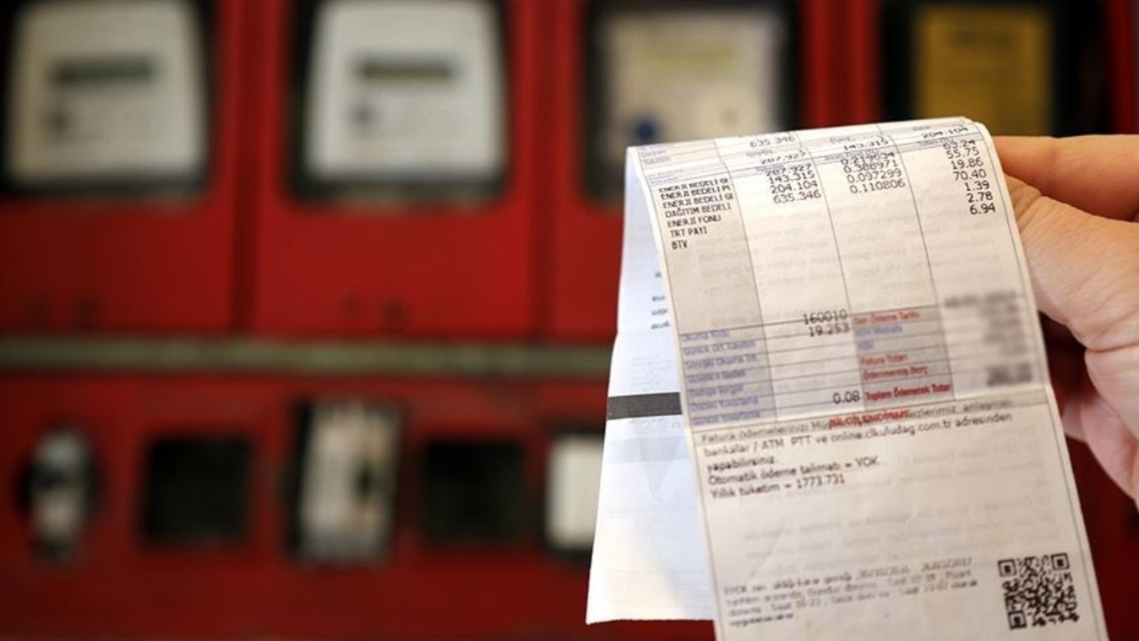 ELEKTRİĞE DEV ZAM GELİYOR: YENİ TARİFEYLE FATURALAR YÜZDE 120 ARTACAK 3 elektrik-faturalarinda-yeni-donem-basliyor-cok-tuketen-cok-odeyecek-wkvq