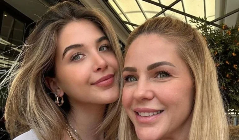 “Canısının Emînesi” Yeni Yaşını Kızıyla Kutladı, Pozları Olay Yarattı